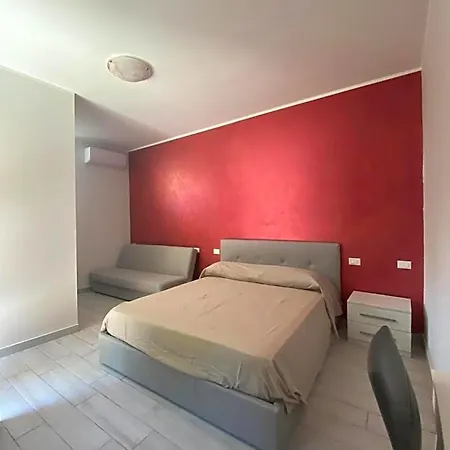 Paradiso Settecannelle فوندي