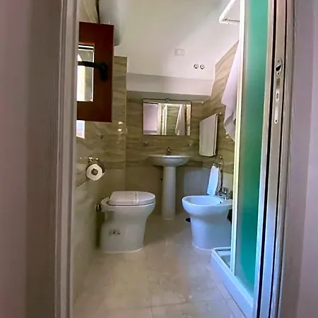 Paradiso Settecannelle فندق مبيت وإفطار 3*